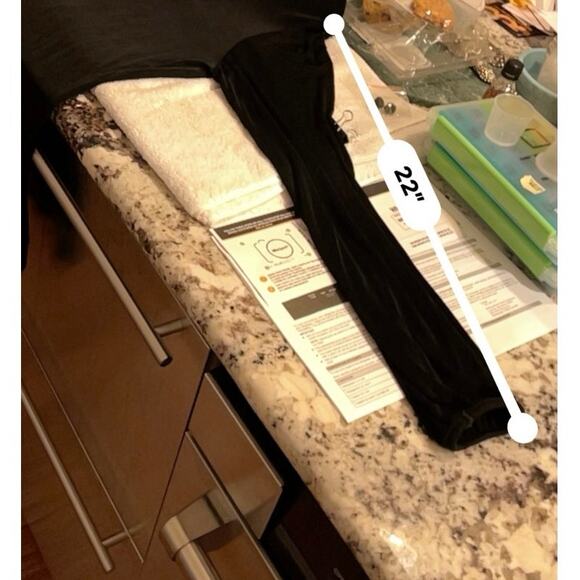 Chico’s Travelers Black Slinky Tunic Size 3 Long Sleeve Flowy Round Neck Witchy - Picture 8 of 9